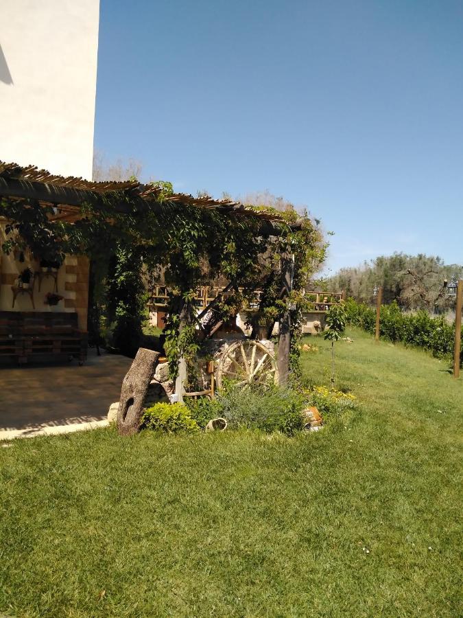 Masseria Li Vecchi Squinzano Exterior foto